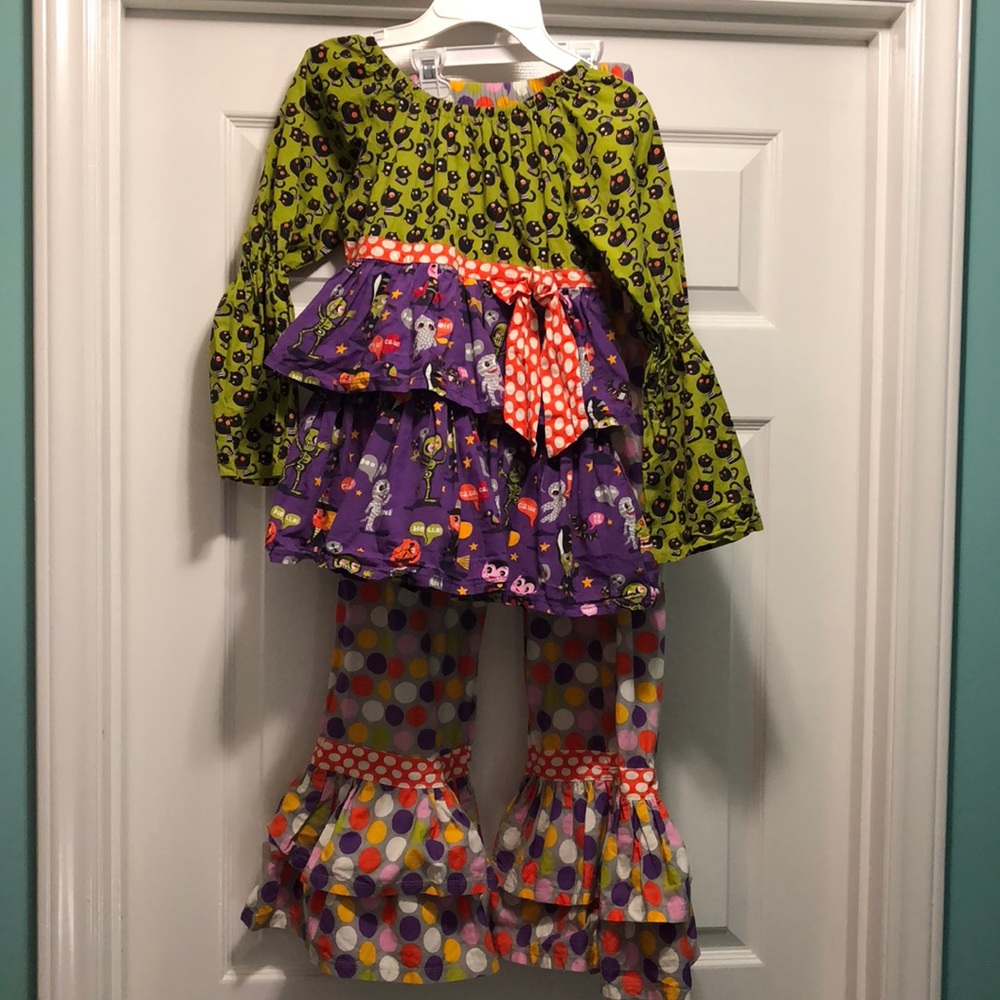 Jelly the Pug Halloween Ruffles Outfit Never Worn